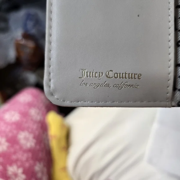 Juicy Couture Black and Pink Heart Wallet with Gold Accents - Picture 11 of 12